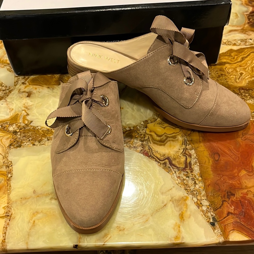 Nine West Hoppero Natural FB Size 8